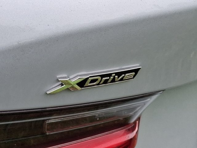 New 2026 BMW 330i xDrive Sedan w/ M Sport Package AWD/4WD image 21