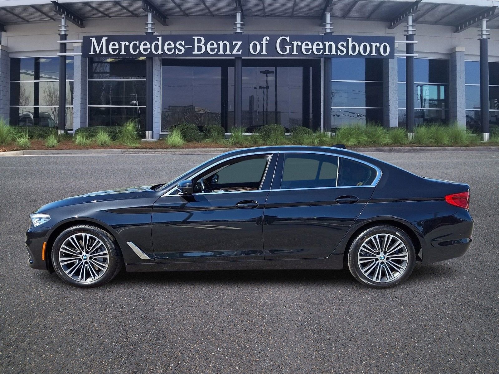 Used 2019 BMW 530i w/ Premium Package RWD image 7