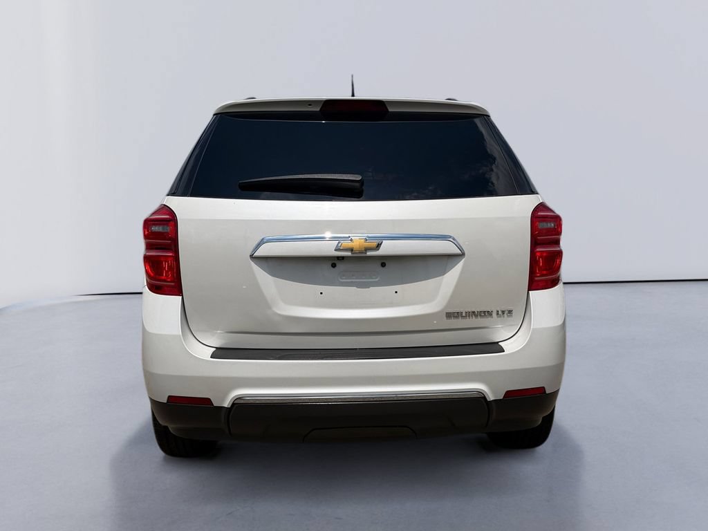 Used 2016 Chevrolet Equinox LTZ w/ Enhanced Convenience Package FWD image 4