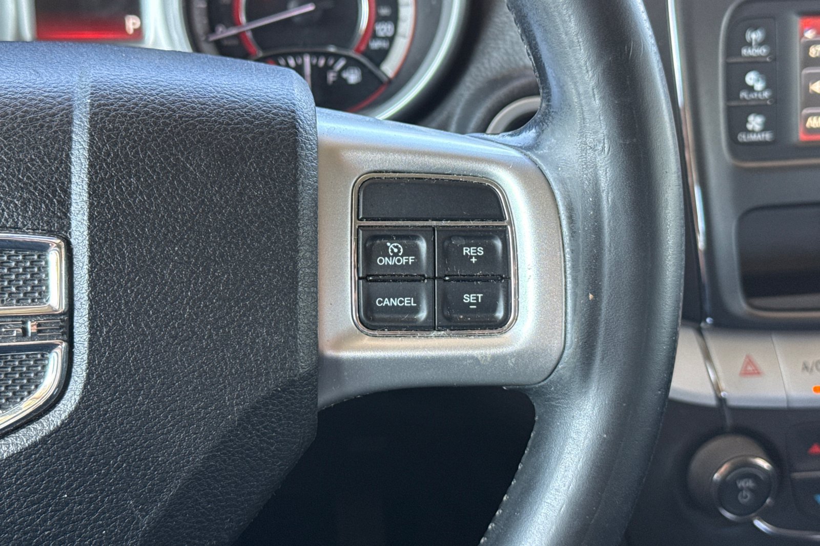 Used 2018 Dodge Journey SE w/ Connectivity Group FWD image 34