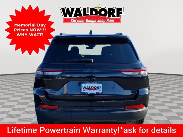 New 2025 Jeep Grand Cherokee Altitude AWD/4WD image 3