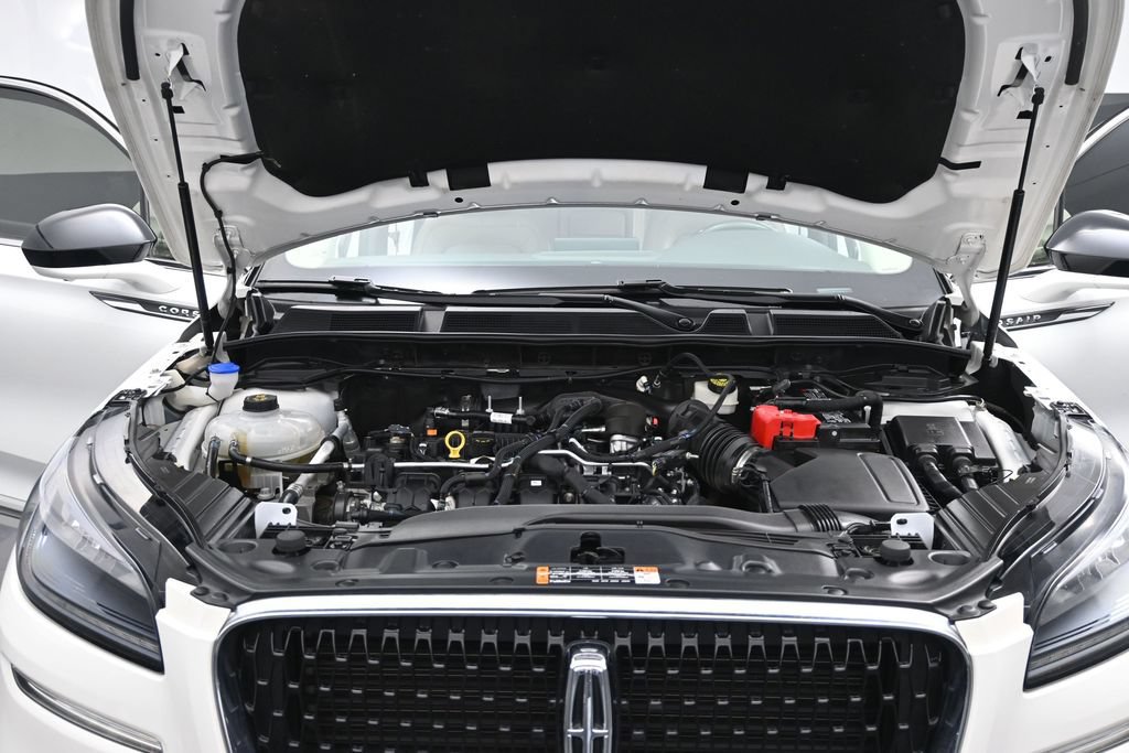 Used 2021 Lincoln Corsair AWD image 9