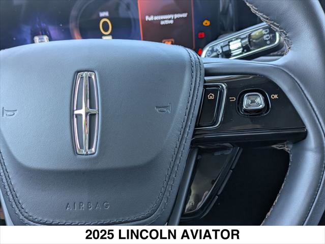 Used 2025 Lincoln Aviator Reserve w/ Equipment Group 201A AWD/4WD image 15