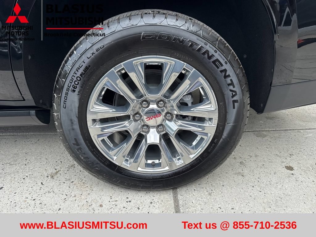 Used 2026 GMC Yukon Denali w/ Sun & Power Step Package AWD/4WD image 16