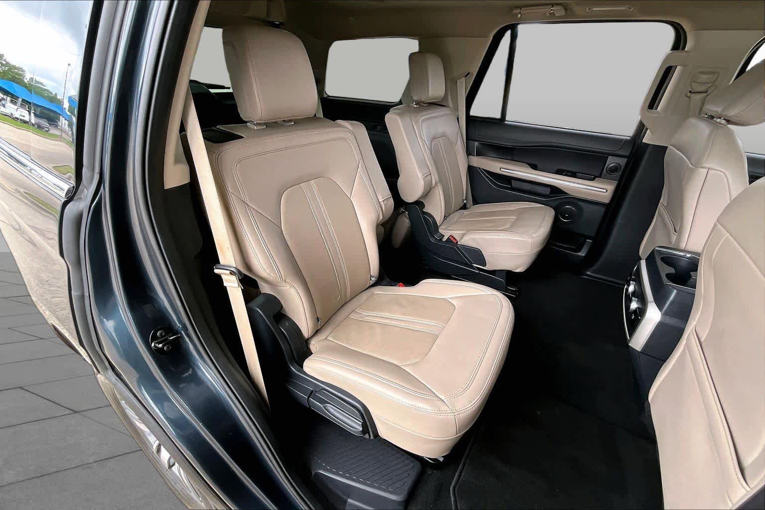 Used 2024 Ford Expedition Limited AWD/4WD image 20
