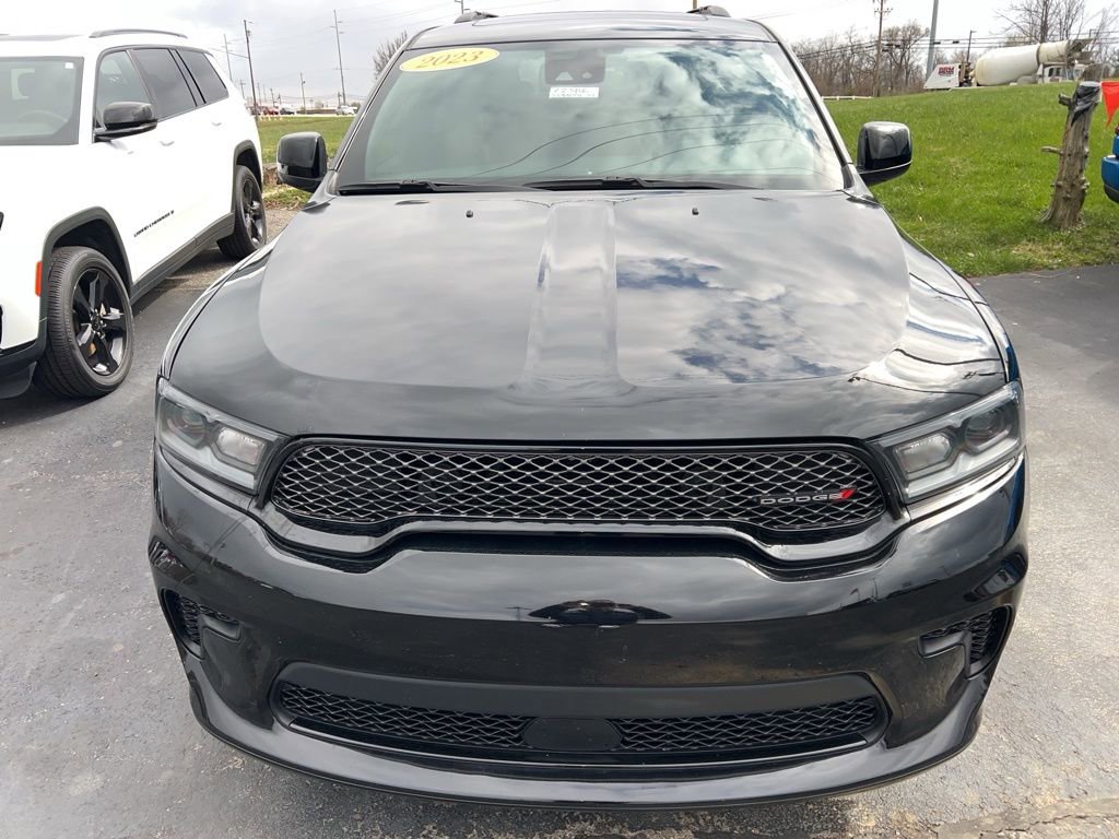 Certified 2023 Dodge Durango SXT w/ SXT Blacktop Group image 2