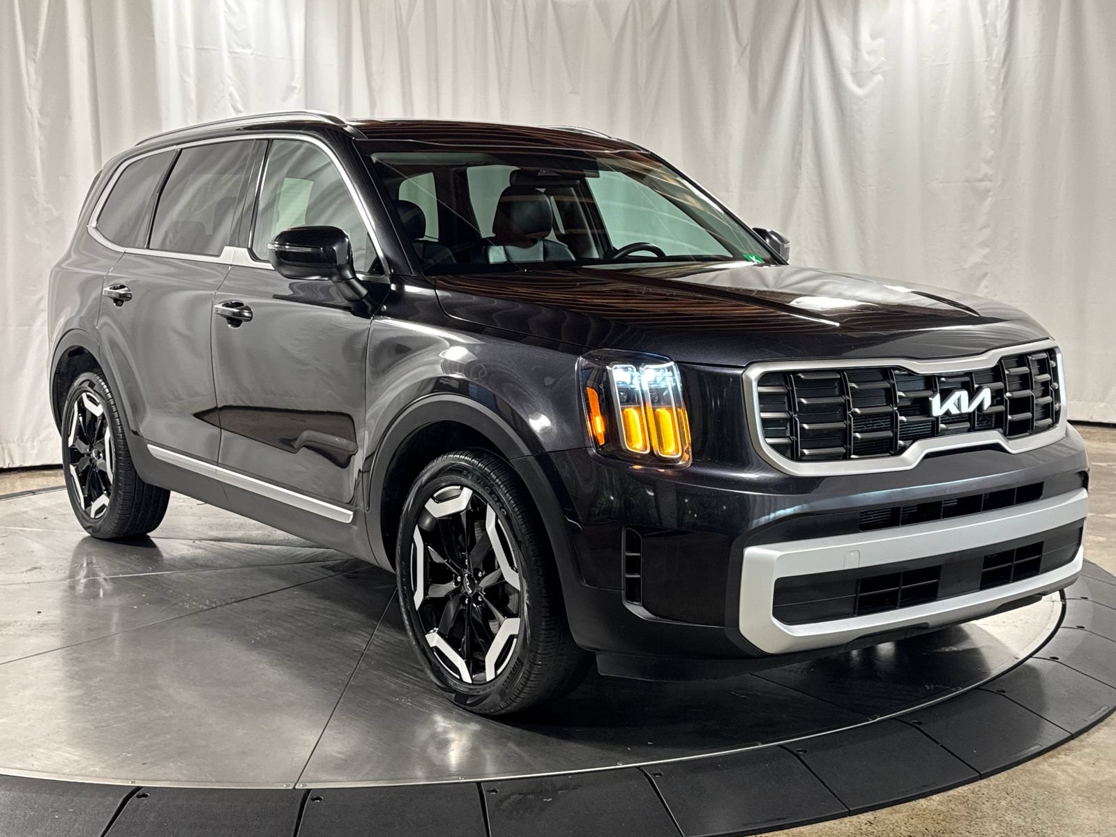 Used 2025 Kia Telluride S AWD/4WD image 7