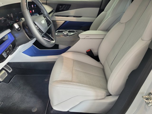 New 2027 Cadillac Optiq Premium Sport AWD/4WD image 17