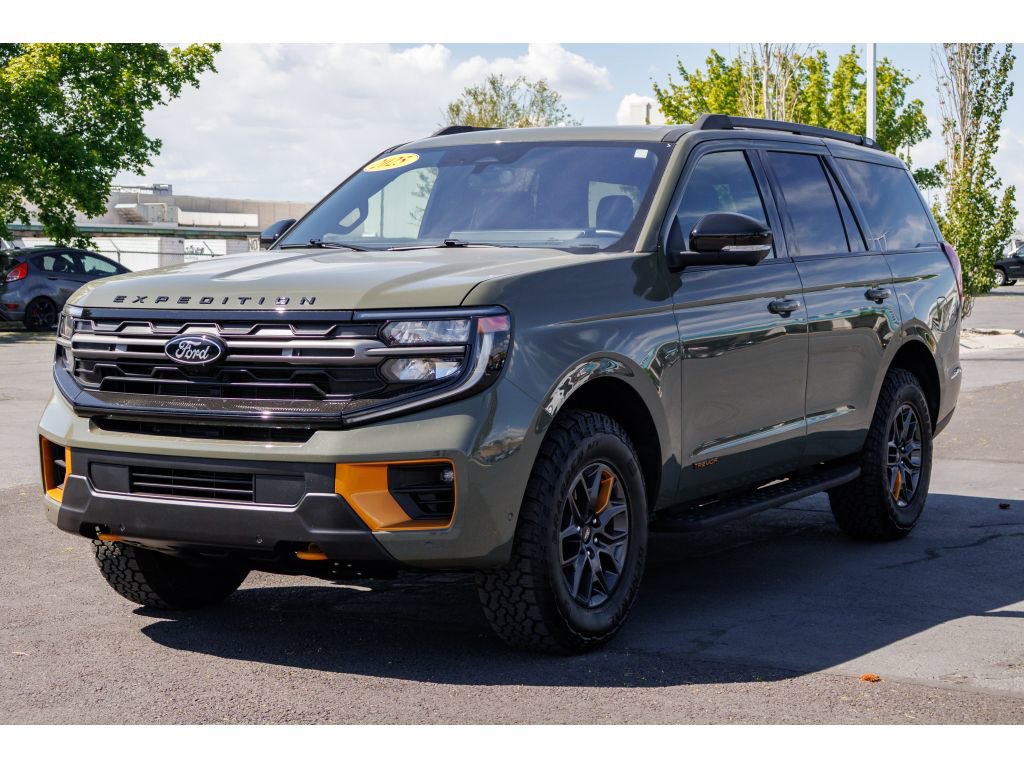 Used 2025 Ford Expedition Tremor AWD/4WD image 7