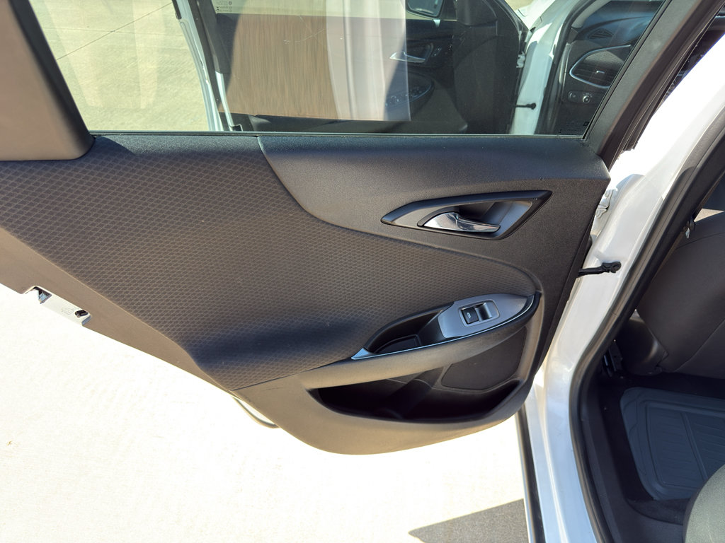 Used 2016 Chevrolet Malibu LT FWD image 14