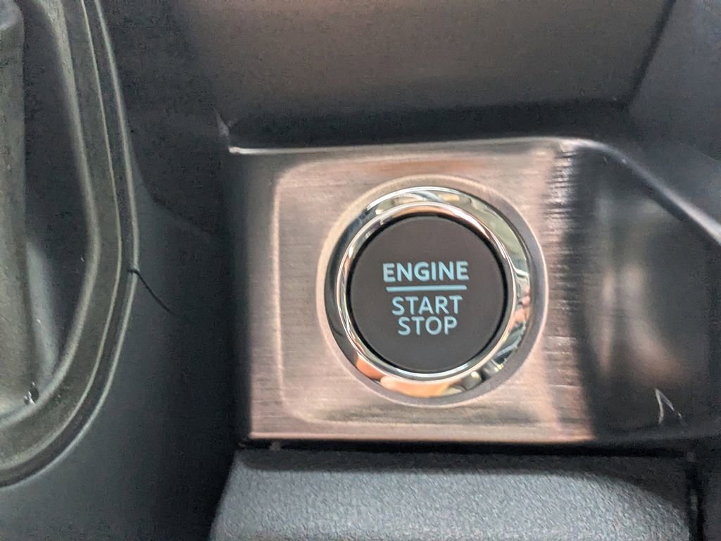 New 2026 Ford F250 Lariat w/ Black Appearance Package image 33