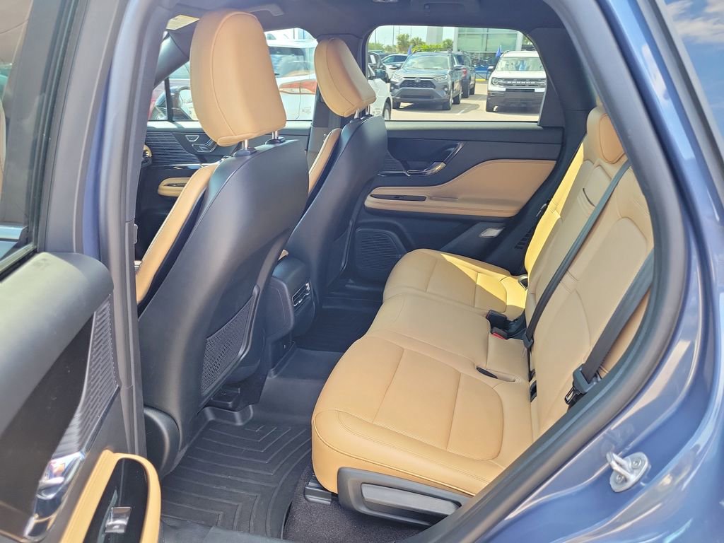 Used 2022 Lincoln Corsair Reserve FWD image 12