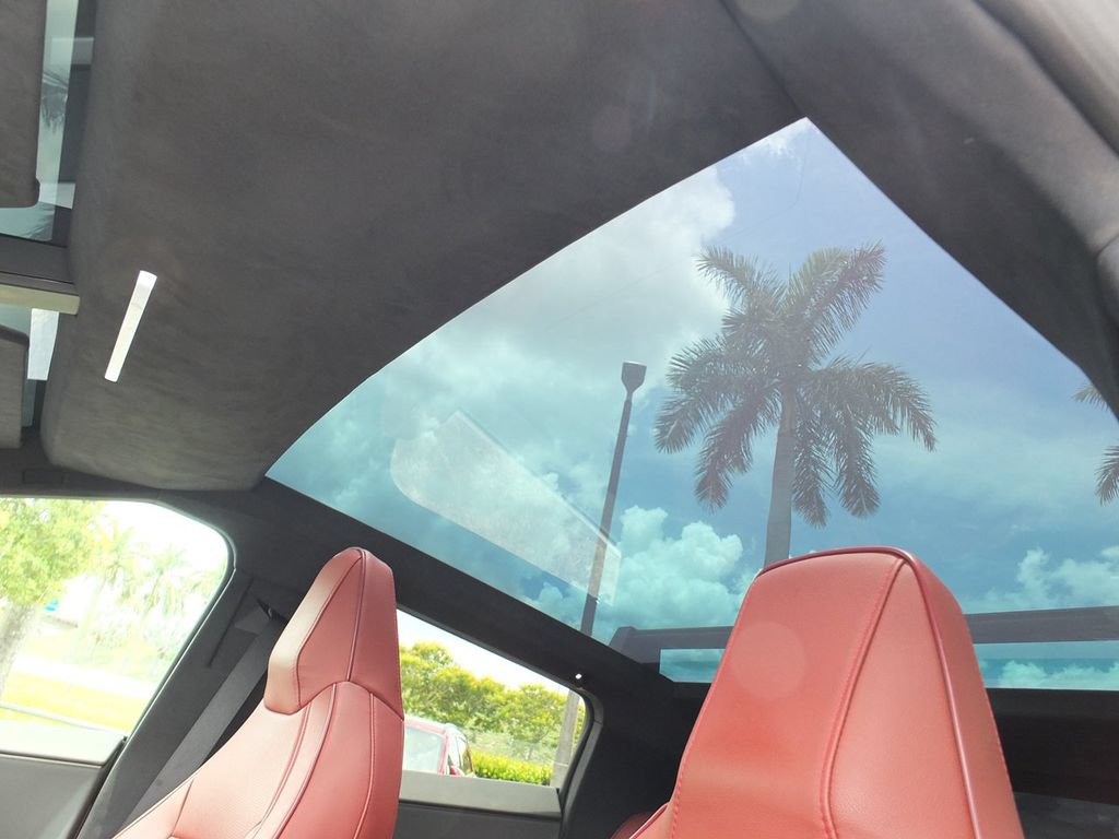 Used 2025 Tesla Cybertruck AWD Crew Cab image 5