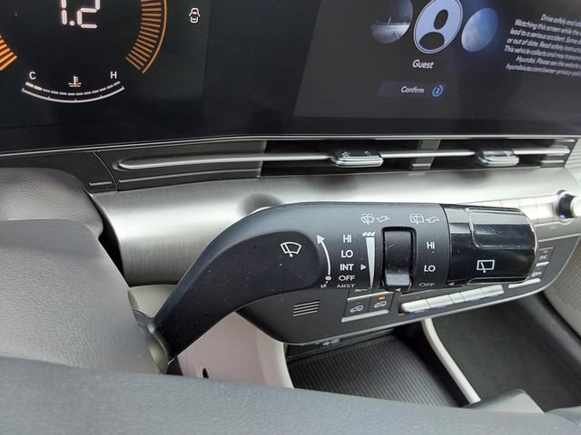 Used 2025 Hyundai Kona SEL AWD/4WD image 24