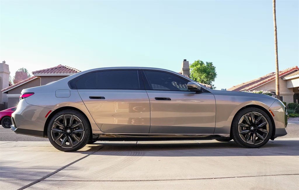 Used 2024 BMW 760i xDrive AWD/4WD image 7