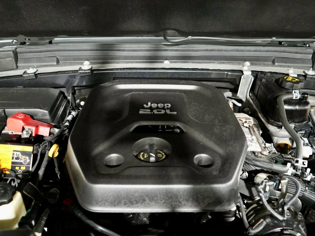 Used 2022 Jeep Wrangler Unlimited Sahara image 12