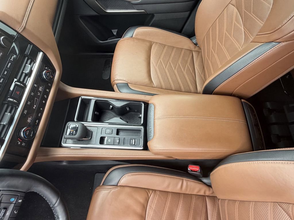 Used 2024 Nissan Pathfinder Platinum w/ Cargo Package image 20