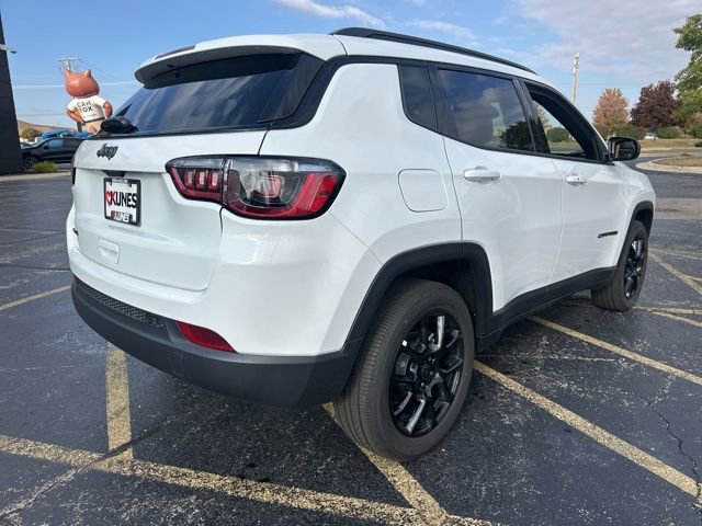 New 2026 Jeep Compass Latitude image 10