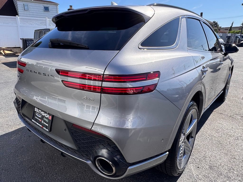 Used 2022 Genesis GV70 2.5T w/ Sport Prestige Package AWD/4WD image 7