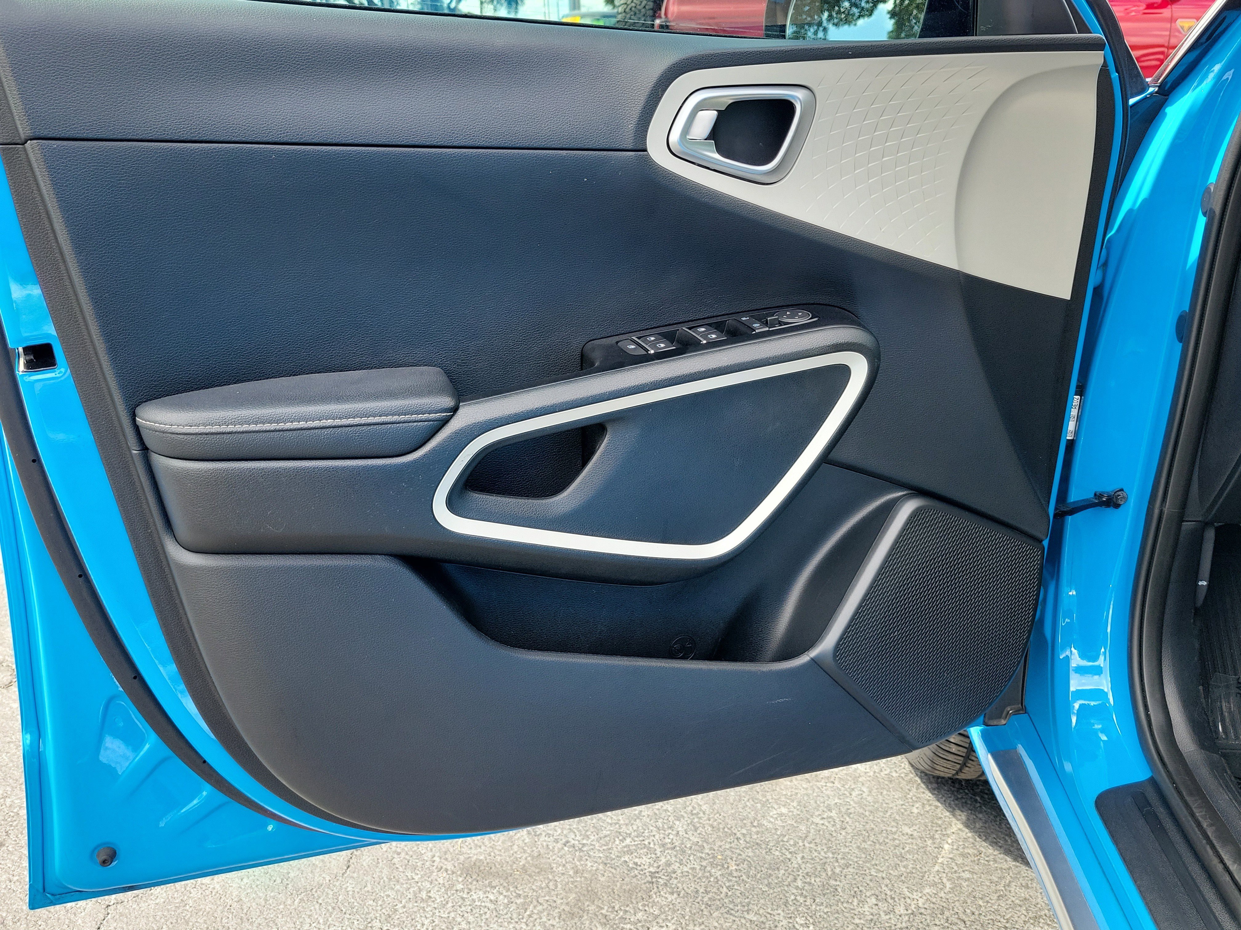 Used 2023 Kia Soul GT-Line FWD image 19