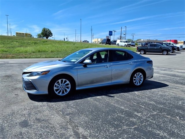 Used 2023 Toyota Camry LE image 25