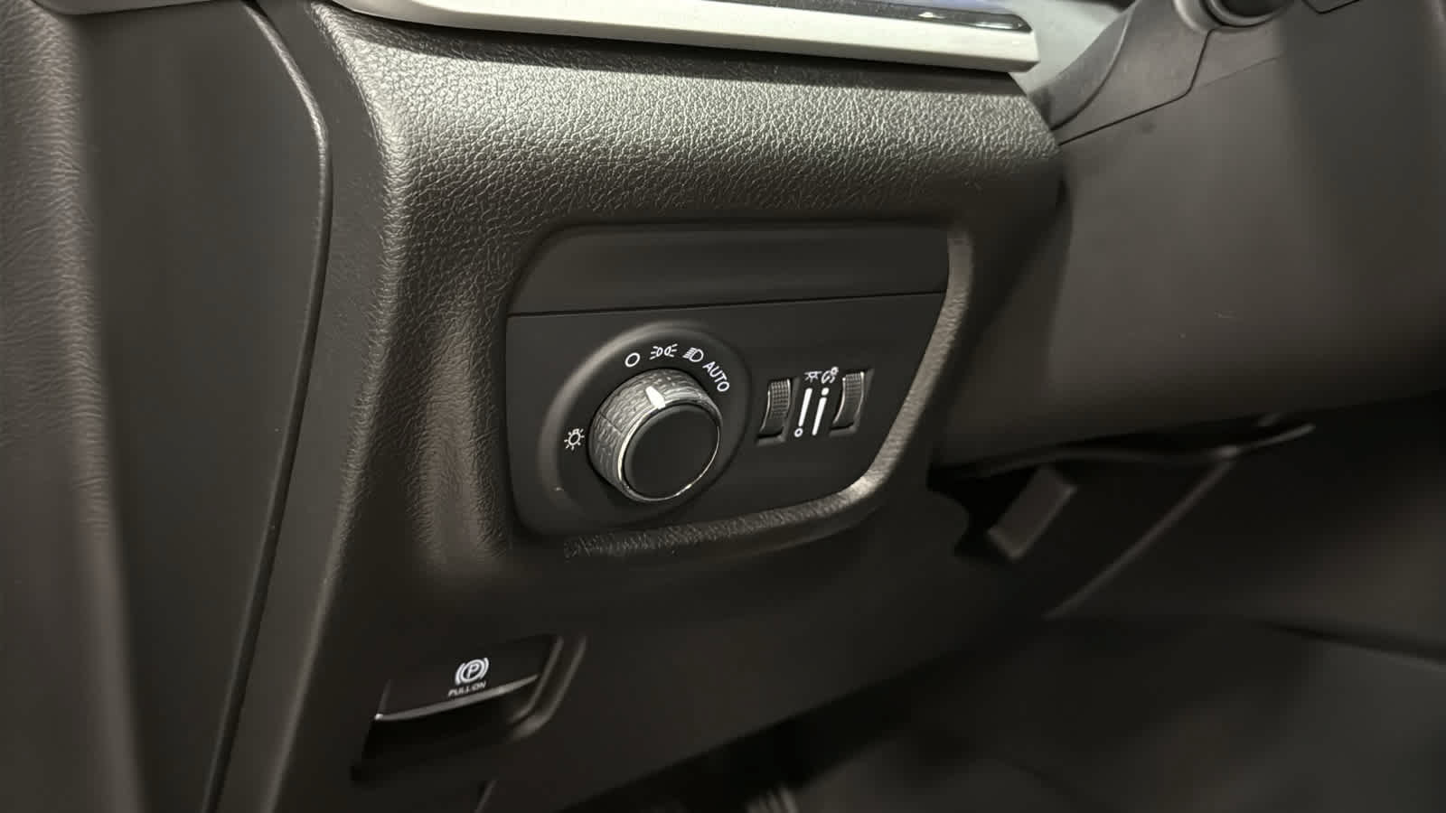 Used 2022 Jeep Grand Cherokee Altitude AWD/4WD image 22