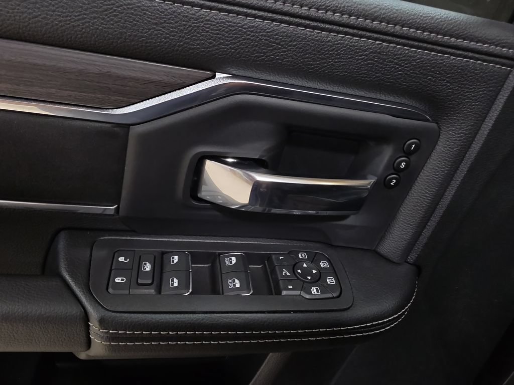 New 2027 RAM 3500 Laramie AWD/4WD image 15