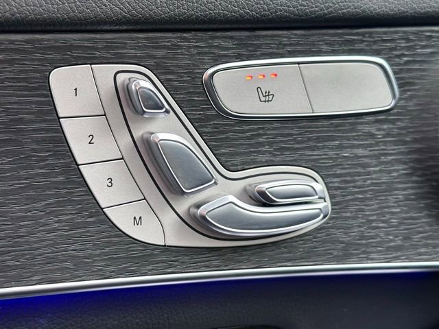 Used 2021 Mercedes-Benz GLC 300 4MATIC image 27