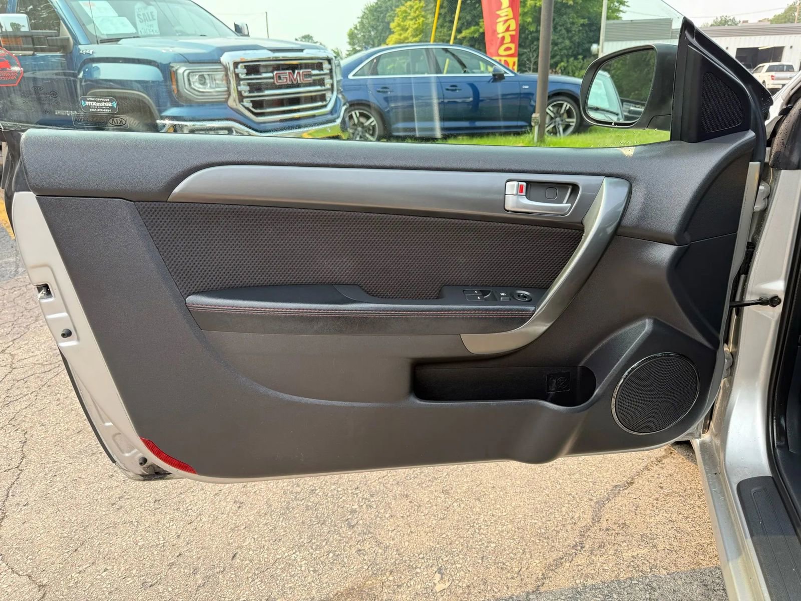 Used 2012 Kia Forte Koup SX image 9