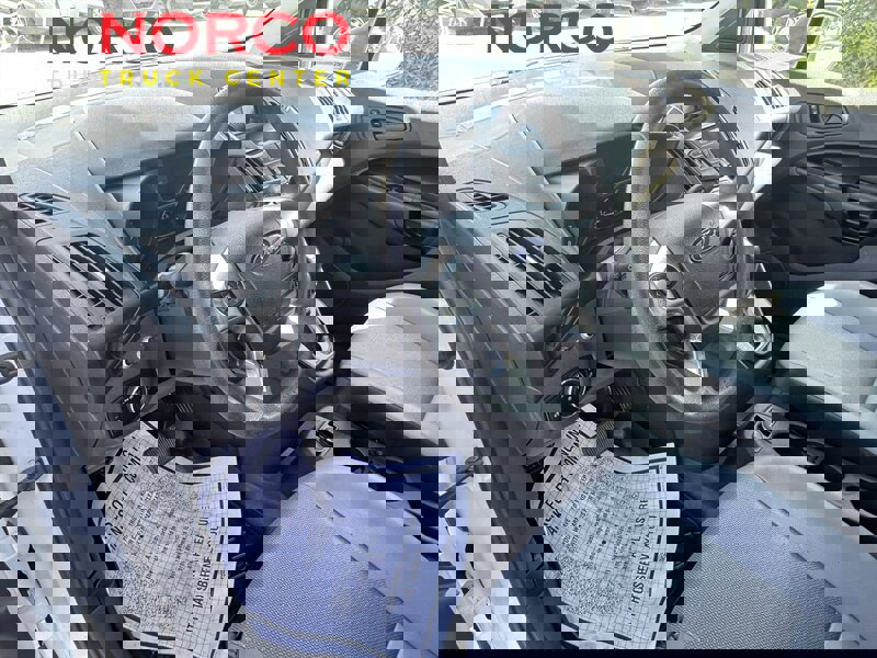 Used 2016 Ford Transit Connect XL image 21