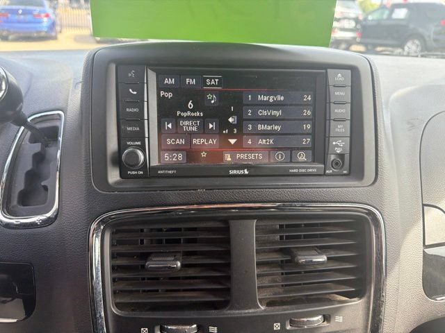 Used 2017 Dodge Grand Caravan SE FWD image 22