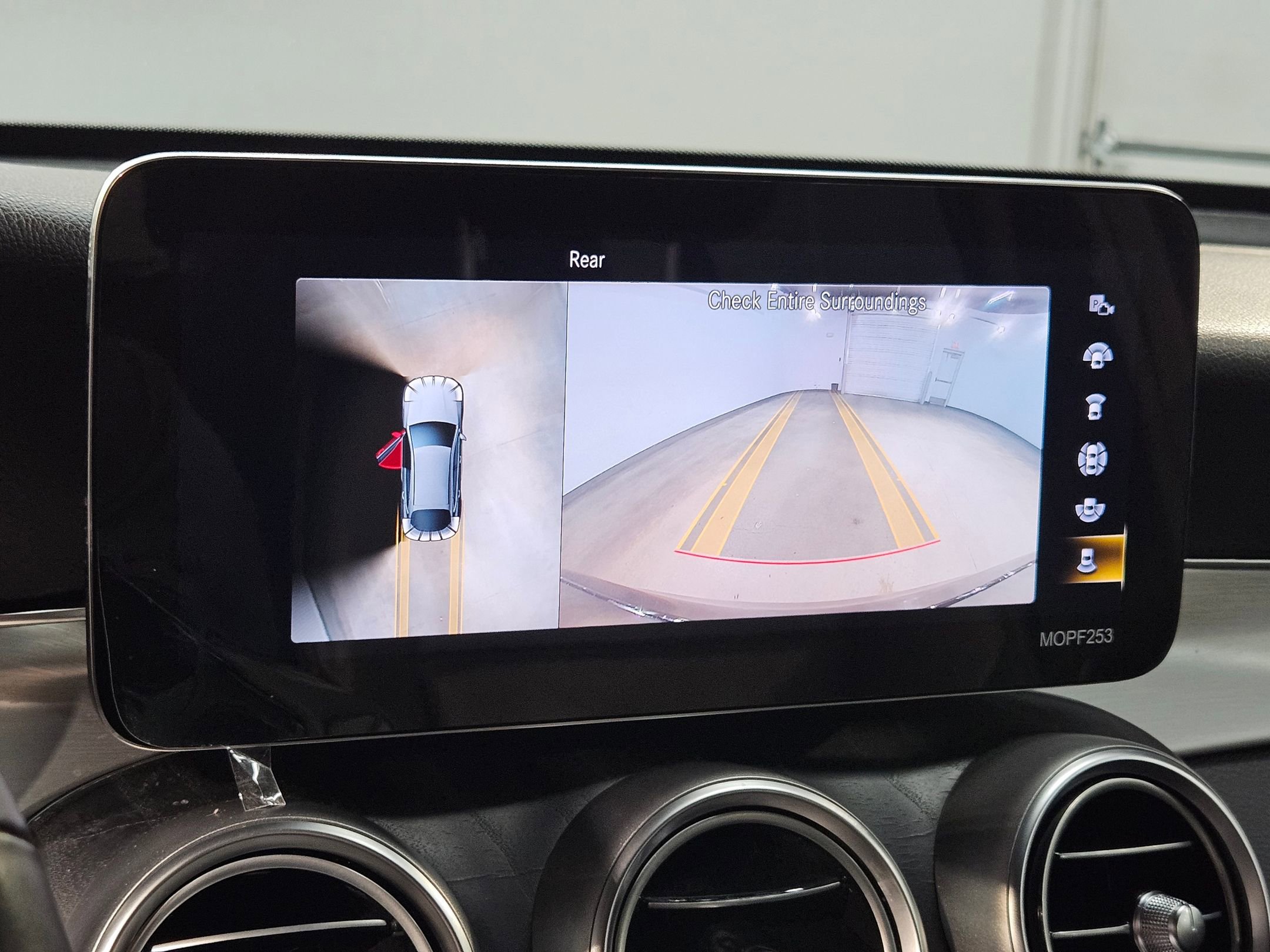 Used 2021 Mercedes-Benz GLC 300 4MATIC Coupe image 31