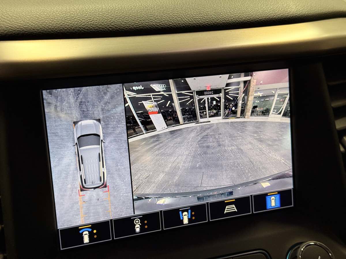 Used 2023 GMC Acadia Denali w/ Denali Technology Package FWD image 61