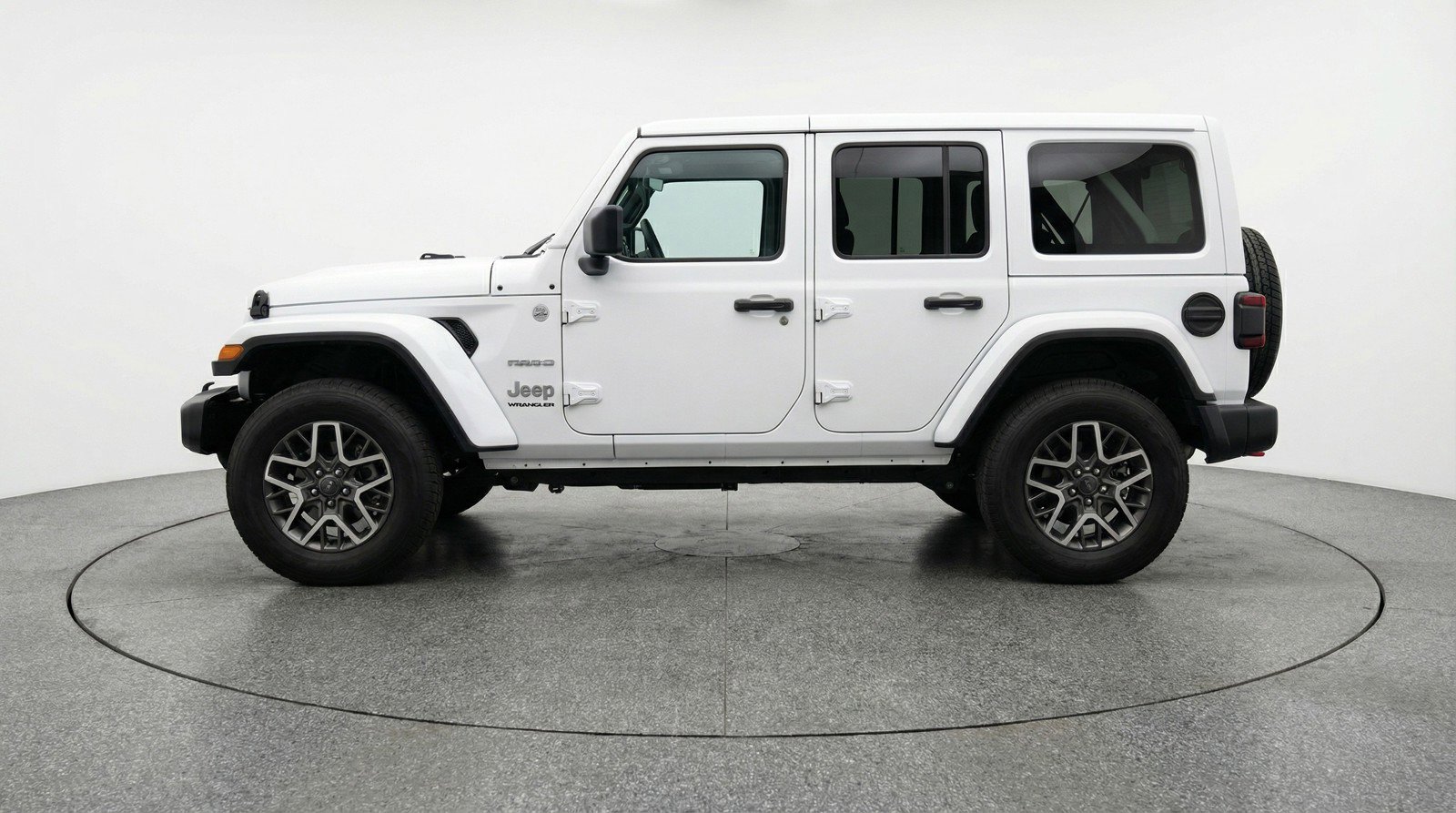 Used 2025 Jeep Wrangler Sahara AWD/4WD image 5