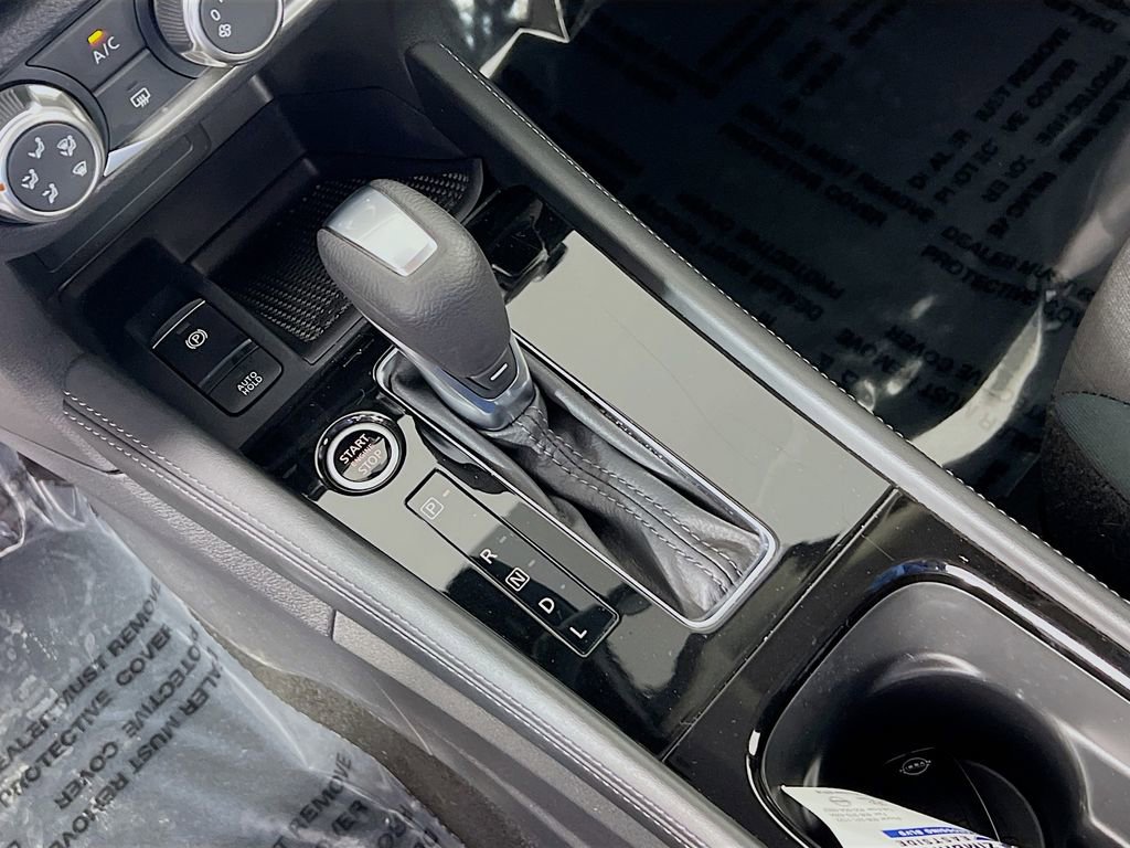 Used 2024 Nissan Kicks SV image 14