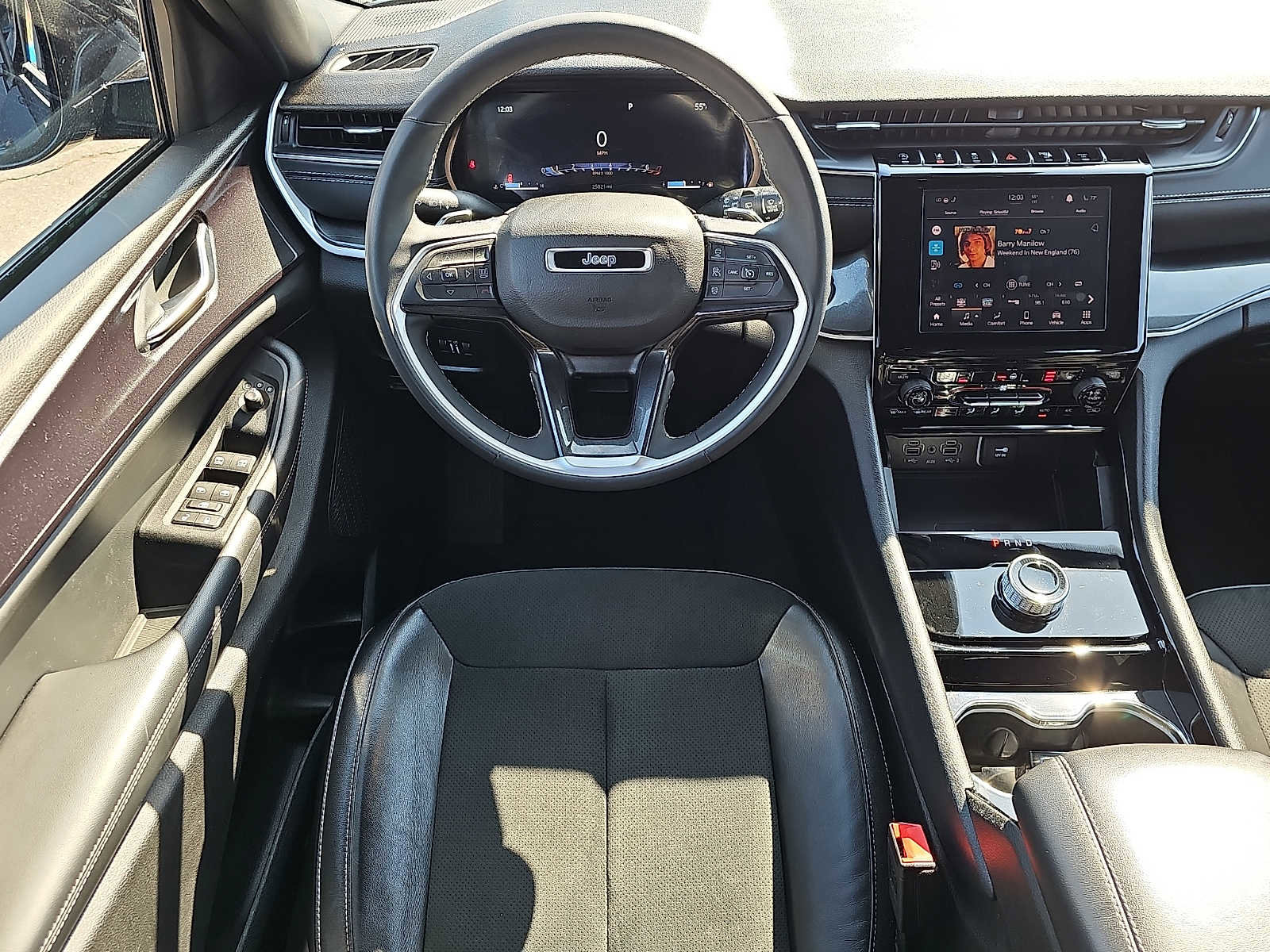 Used 2023 Jeep Grand Cherokee Altitude image 12