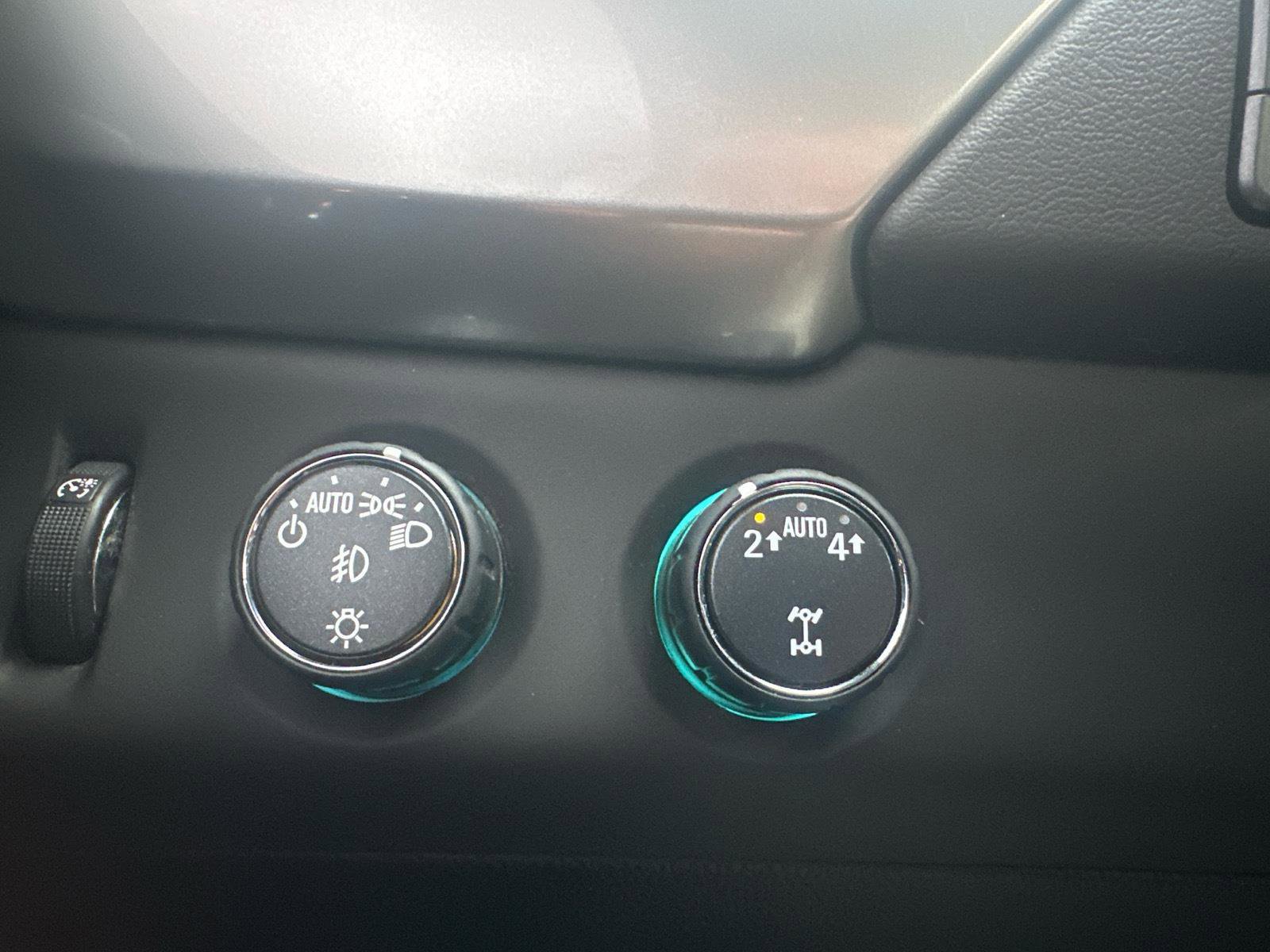 Used 2019 Chevrolet Suburban Premier image 48