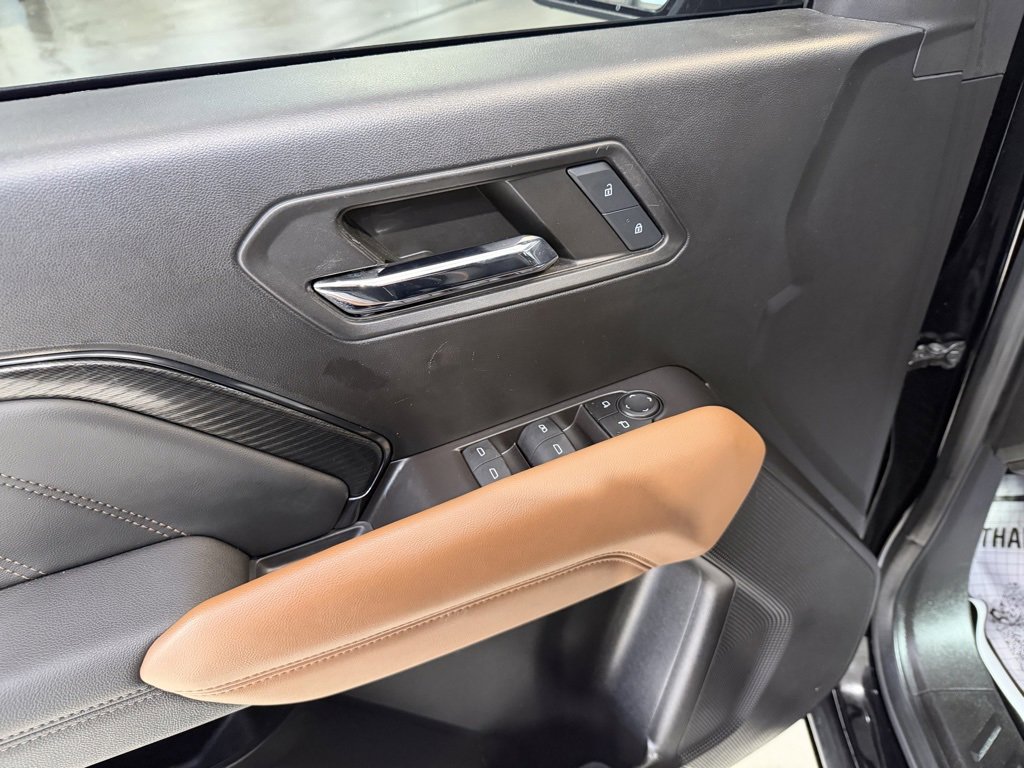 Used 2024 GMC Canyon AT4 w/ Canyon Safety Plus Package image 16