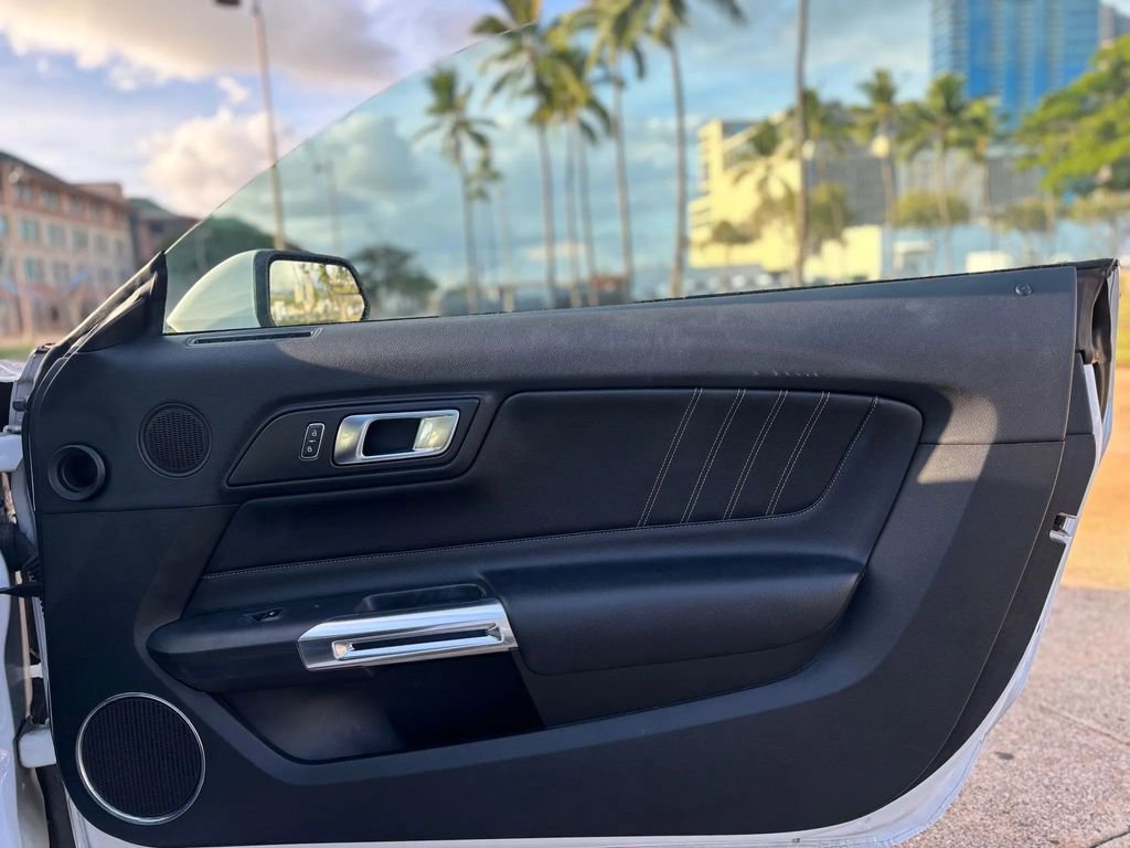 Used 2020 Ford Mustang Premium image 13