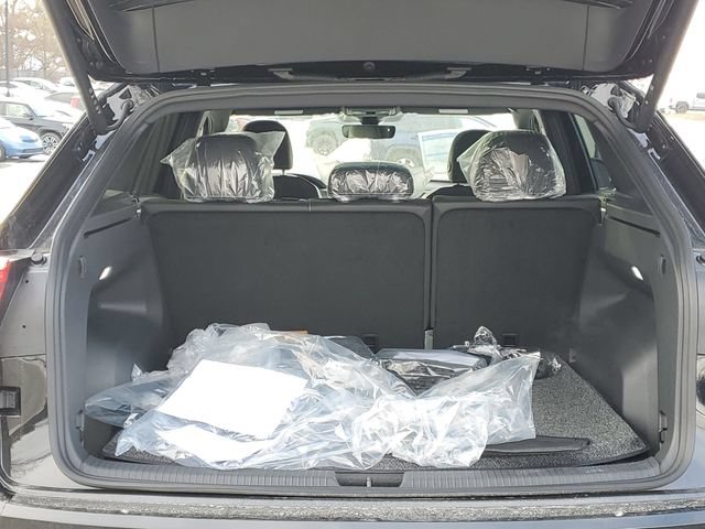 New 2026 Volkswagen Atlas Cross Sport SE AWD/4WD image 8