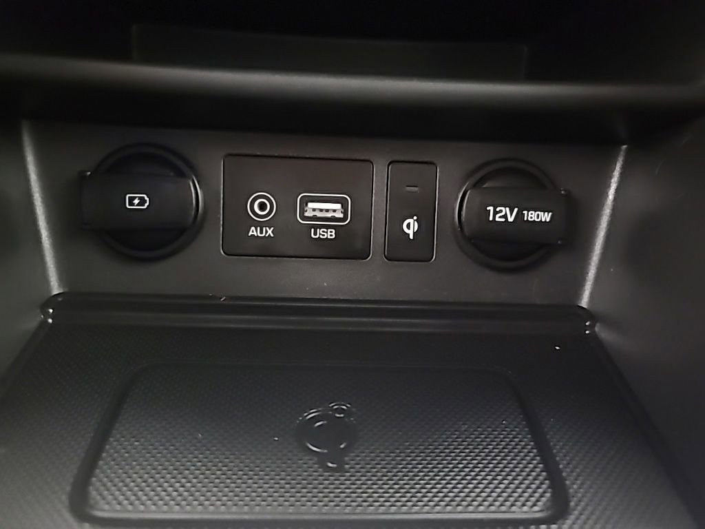 Used 2020 Hyundai Kona SEL Plus AWD/4WD image 34