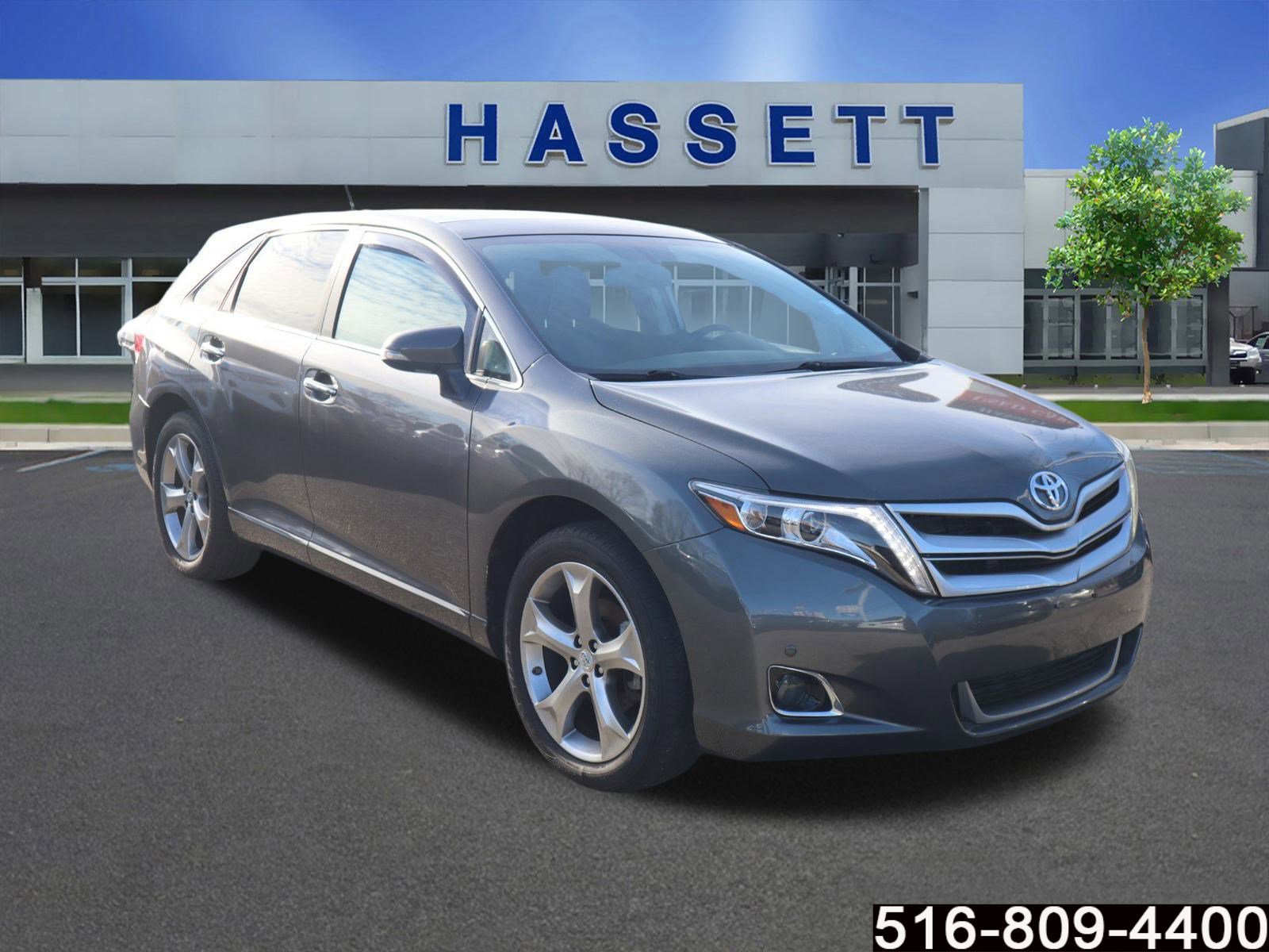 Used 2015 Toyota Venza Limited image 1