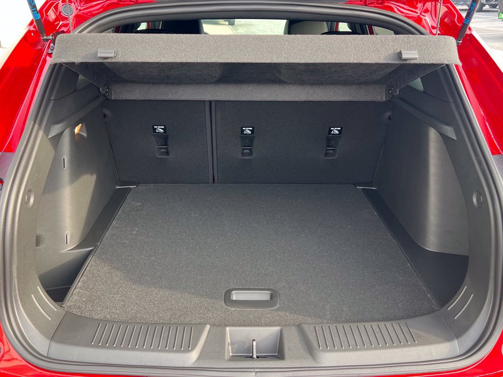 New 2026 Chevrolet Trax RS w/ Sunroof Package FWD image 26