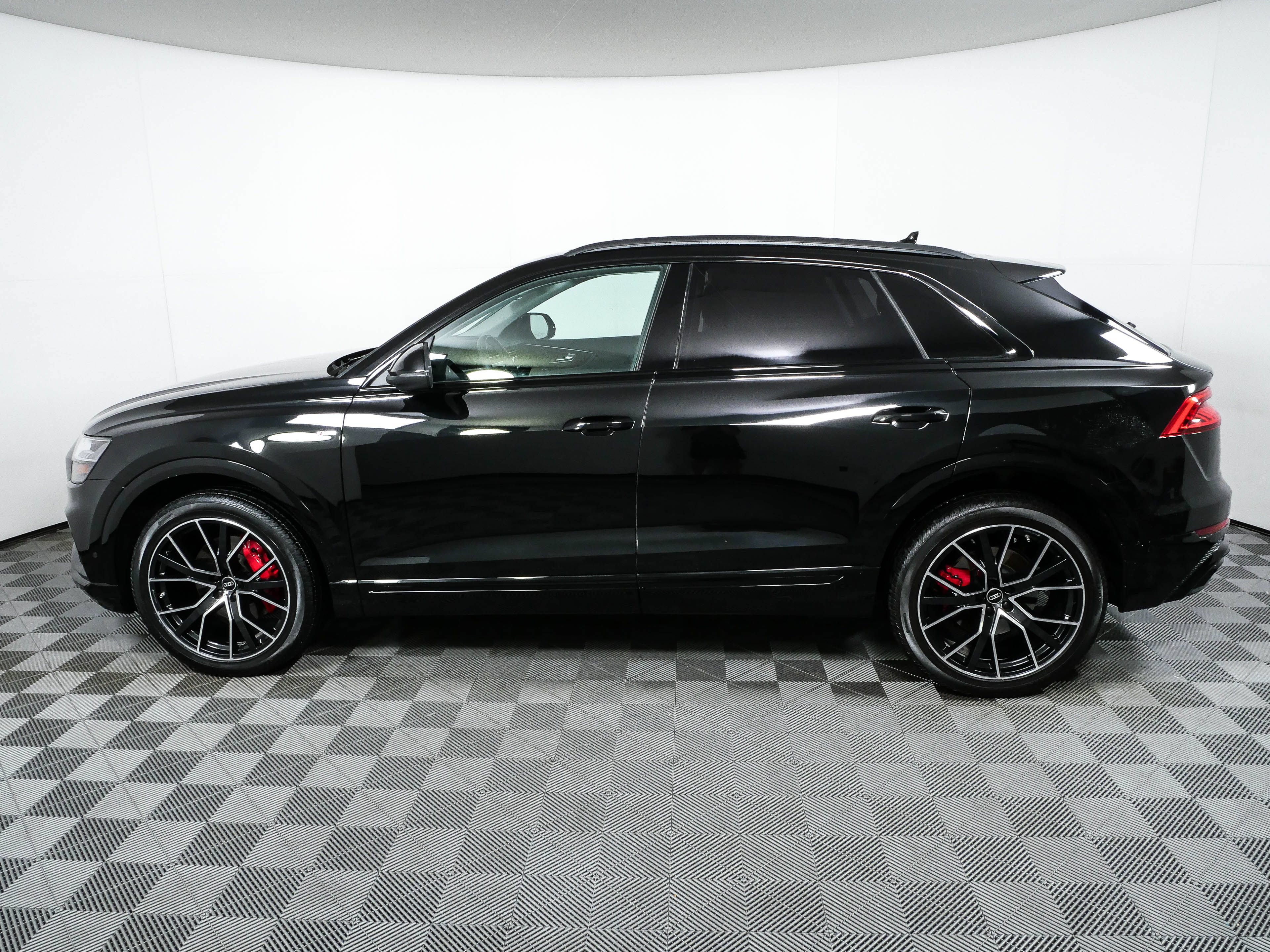 Used 2023 Audi Q8 Premium Plus w/ Premium Plus Package AWD/4WD image 31