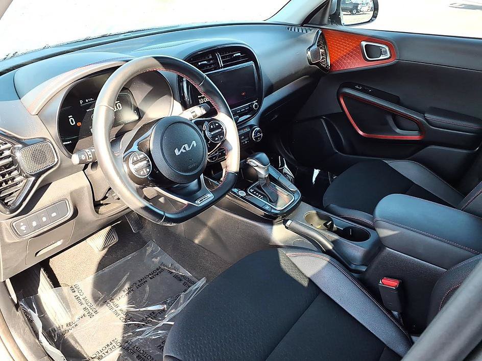 Used 2023 Kia Soul GT-Line FWD image 11