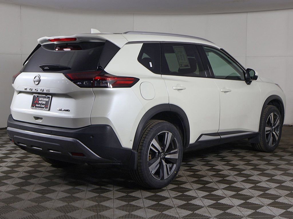 Used 2023 Nissan Rogue SL w/ SL Premium Package image 11