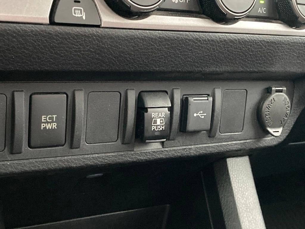 Used 2021 Toyota Tacoma SR5 RWD image 24