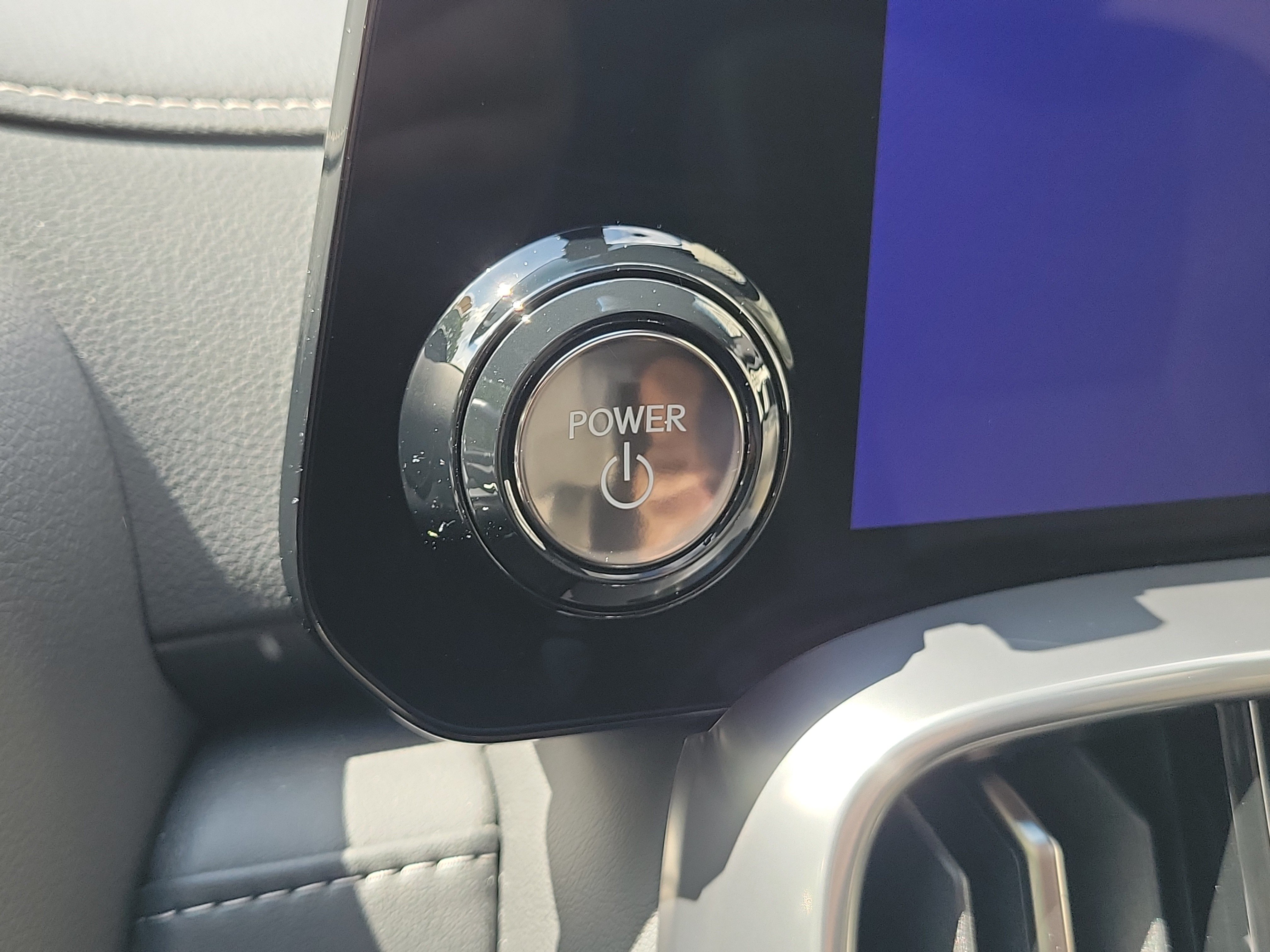 Used 2025 Lexus LX 700h Overtrail AWD/4WD image 29