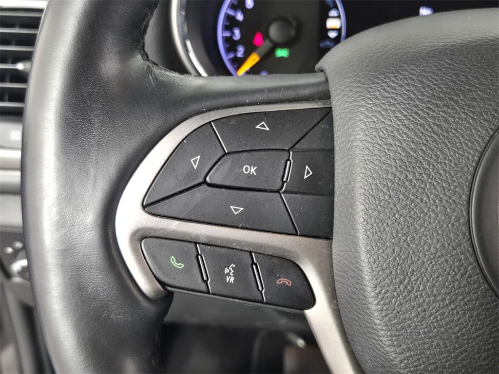 Used 2020 Jeep Grand Cherokee Altitude image 26