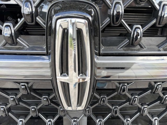 New 2026 Lincoln Navigator L Reserve w/ Jet Appearance Package AWD/4WD image 7